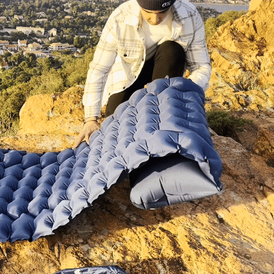 Matelas gonflable avec dossier parfait pour la plage